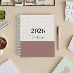 Agenda Anne - Marrom Miolo Off Set 75g 18x21cm Impressão Colorida Capa Dura Laminada Fechamento em Espiral 