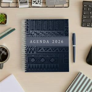 Agenda Aventura Miolo Off Set 75g 18x21cm Impressão Colorida Capa Dura Laminada Fechamento em Espiral 
