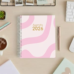 Agenda Livia Miolo Off Set 18x21cm Impressão Colorida Capa Dura Laminada Fechamento em Espiral 