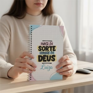 Caderno 100% Personalizado Capa Dura Miolo Off Set 15,5x21,5cm Colorido Laminação Padrão Espiral 