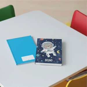 Personalização de Capa Brochura Papel Glossy  Impressão Colorida Laminação Padrão  