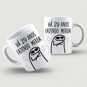 Caneca Fazendo Merda Cerâmica Branca  Estampa Colorida  Brilho 325ml