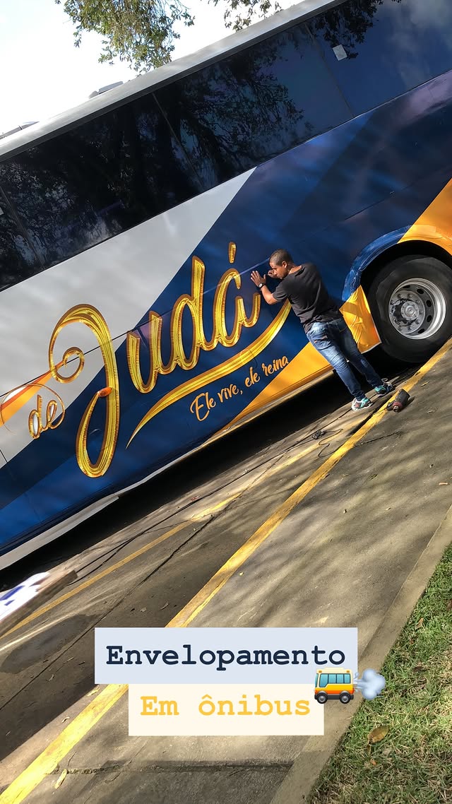 Envelopamento de Ônibus