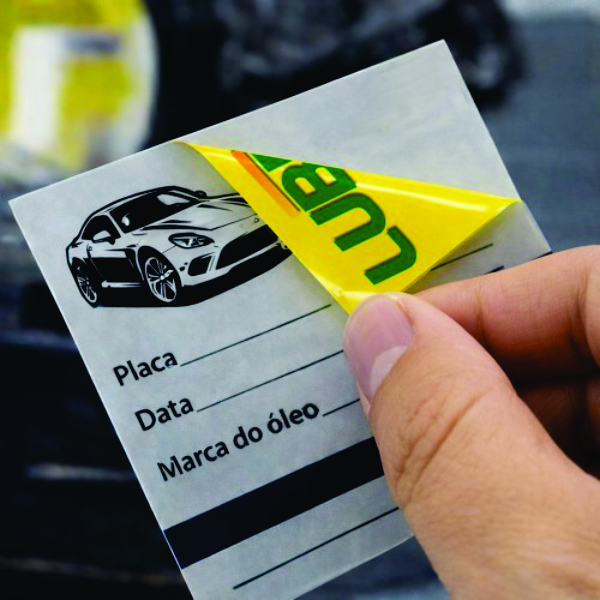 Adesivo Retroverso - Com aplicação de Branco e Corte Contorno