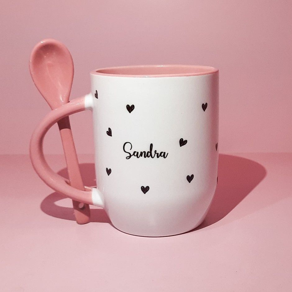 caneca de porcelana com colher