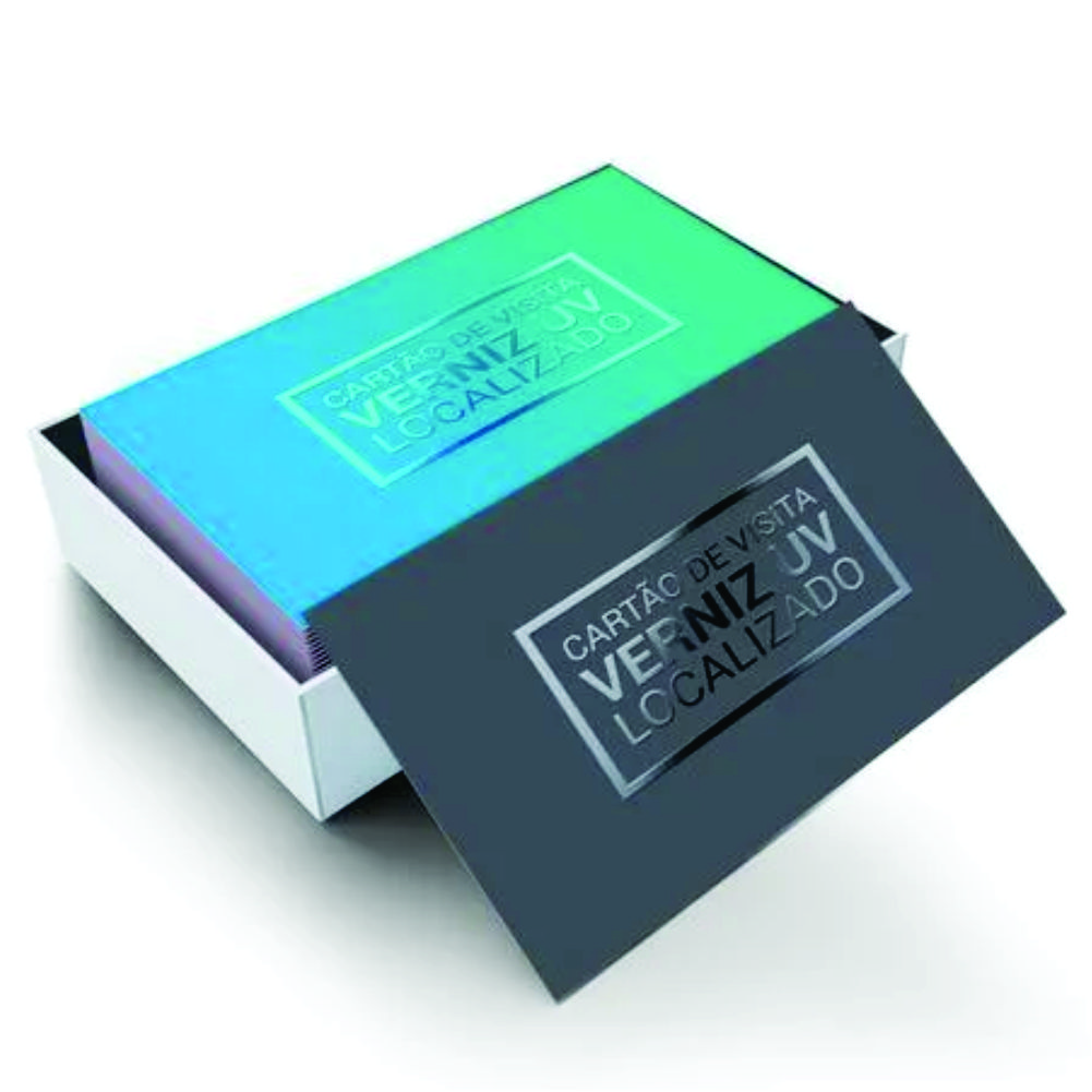 Cartão de visita com verniz localizado