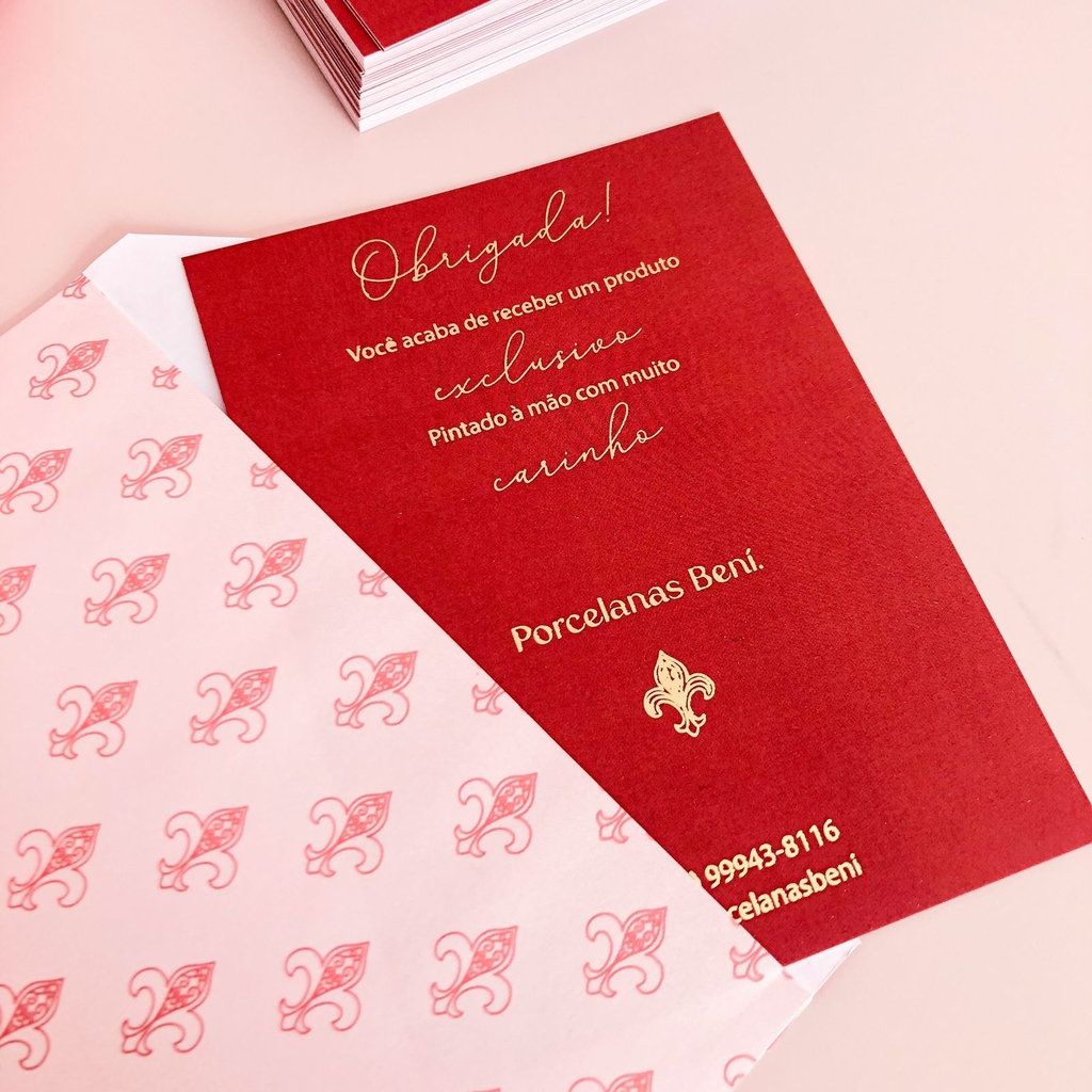 Cartão Postal 9x15cm Couchê 300g Laminação Fosca + UV Localizado + Hot Stamping (4x4)