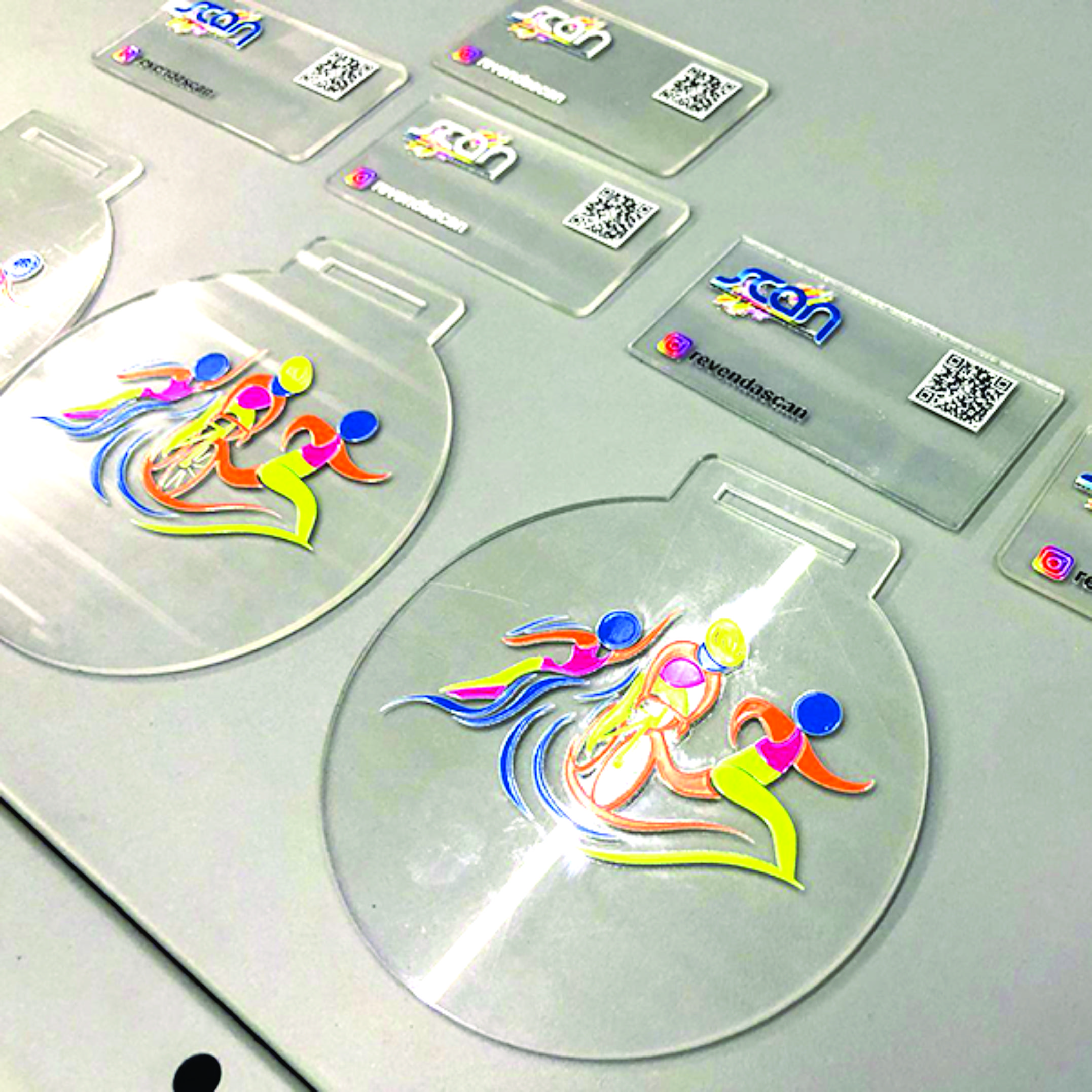 Acrilico Impressão mais Corte A Laser