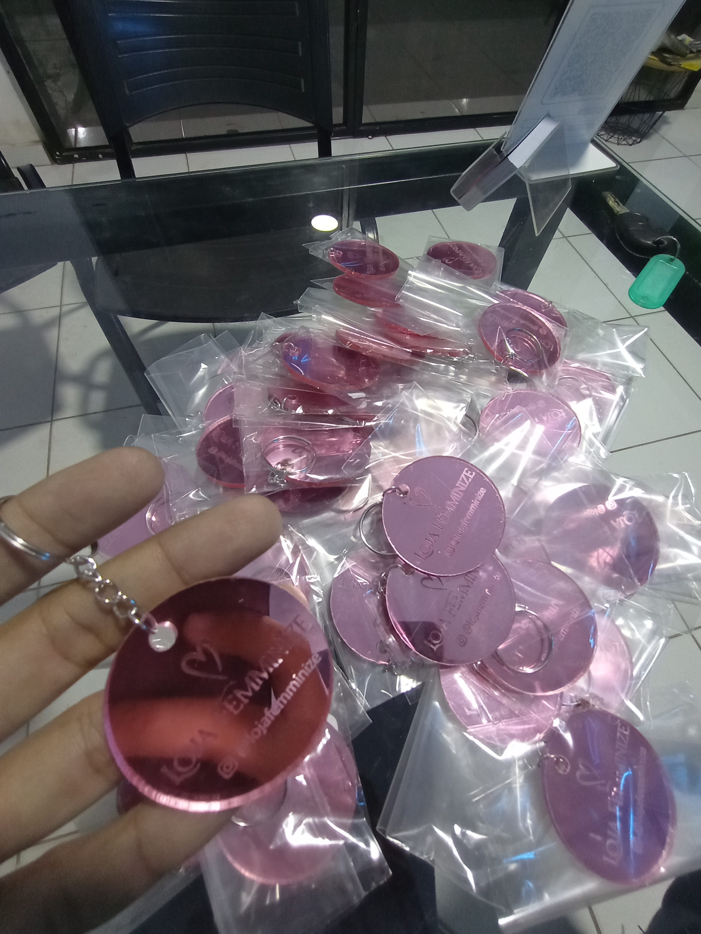 Chaveiro de Acrílico espelhado rosê