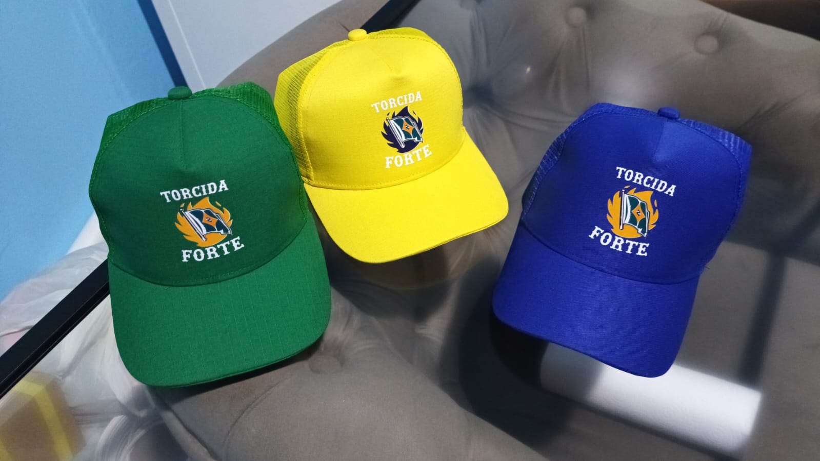 BONÉ TRUCKER C/ TELAS LATERAIS E ATRÁS