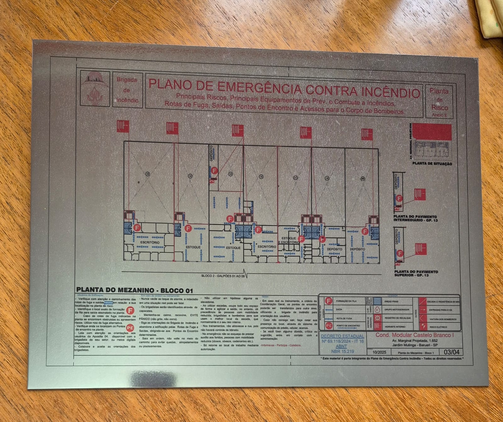 PLACA EM INOX - PLANO DE ABANDONO